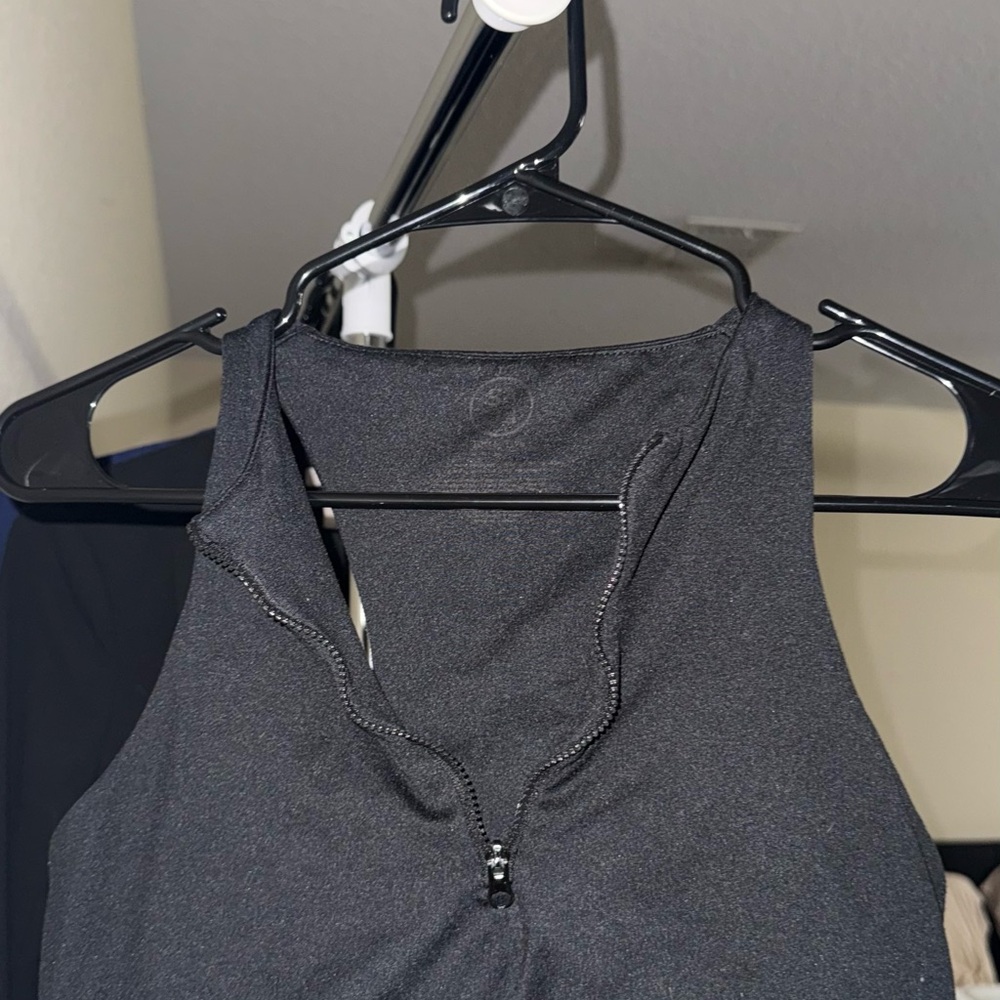 Black Sleeveless Zip-Up Top